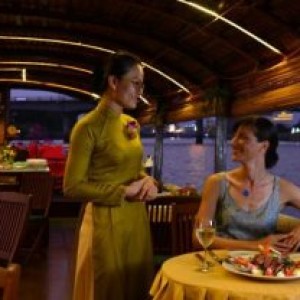 Trải nghiệm ăn tối trên Du thuyền Mekong Princess