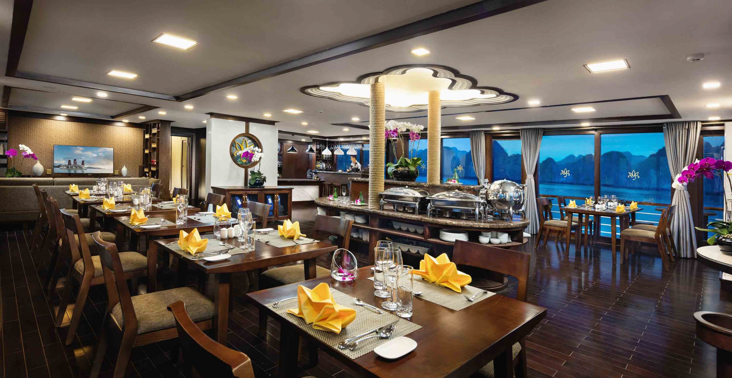 Nhà hàng du thuyền Orchid Hạ Long 