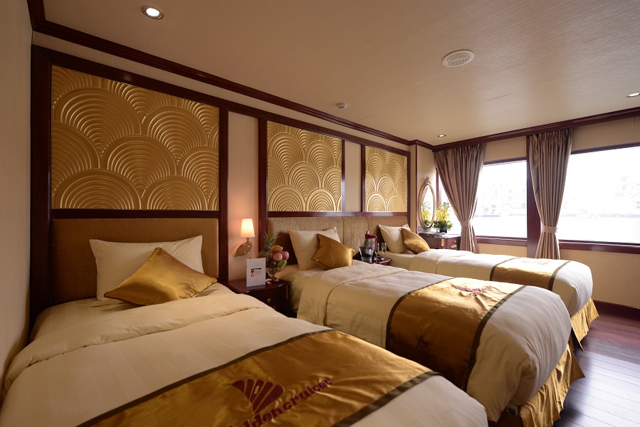 Hạng phòng Triple Luxury du thuyền Golden Cruise