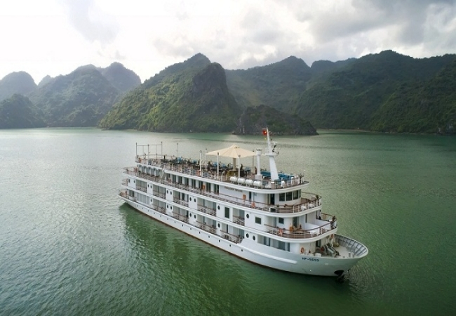 Đẳng cấp nghỉ dưỡng 5 sao cùng du thuyền Paradise Grand