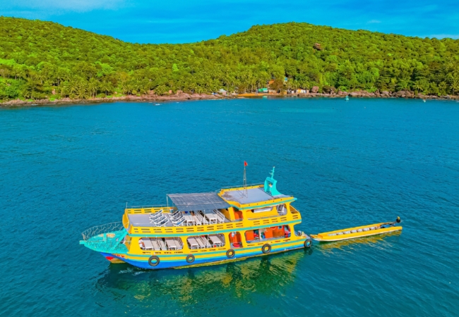 Trải nghiệm Tour Du Thuyền Wooden Junk Cruise 2 Đảo Phú Quốc