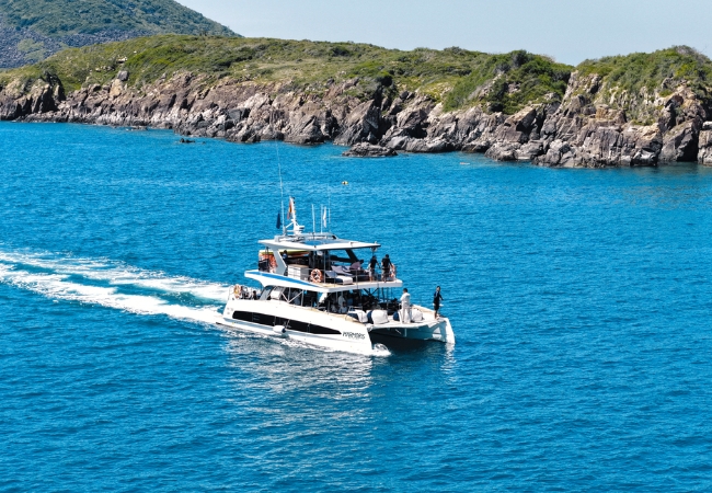 Ngồi Du Thuyền Marmoris Yachting khám phá Đầm Bấy