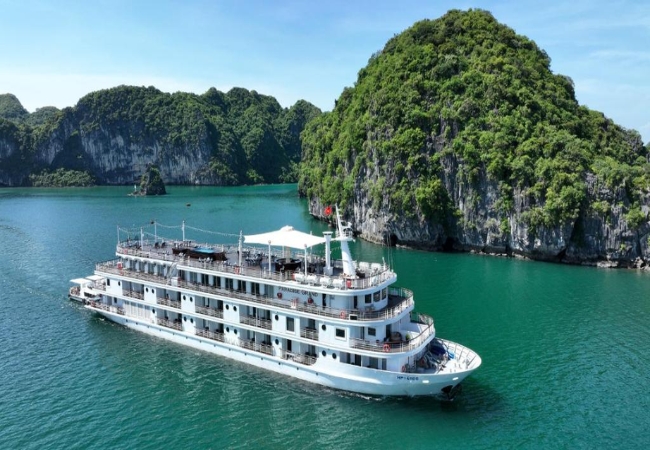 Du thuyền Paradise Grand 5 sao: Đỉnh cao nghỉ dưỡng giữa vịnh Lan Hạ